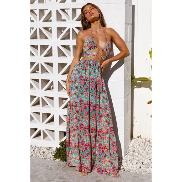 💐 Hello Molly, Free Flight Floral Strappy Maxi Dress - Picture 10 of 16